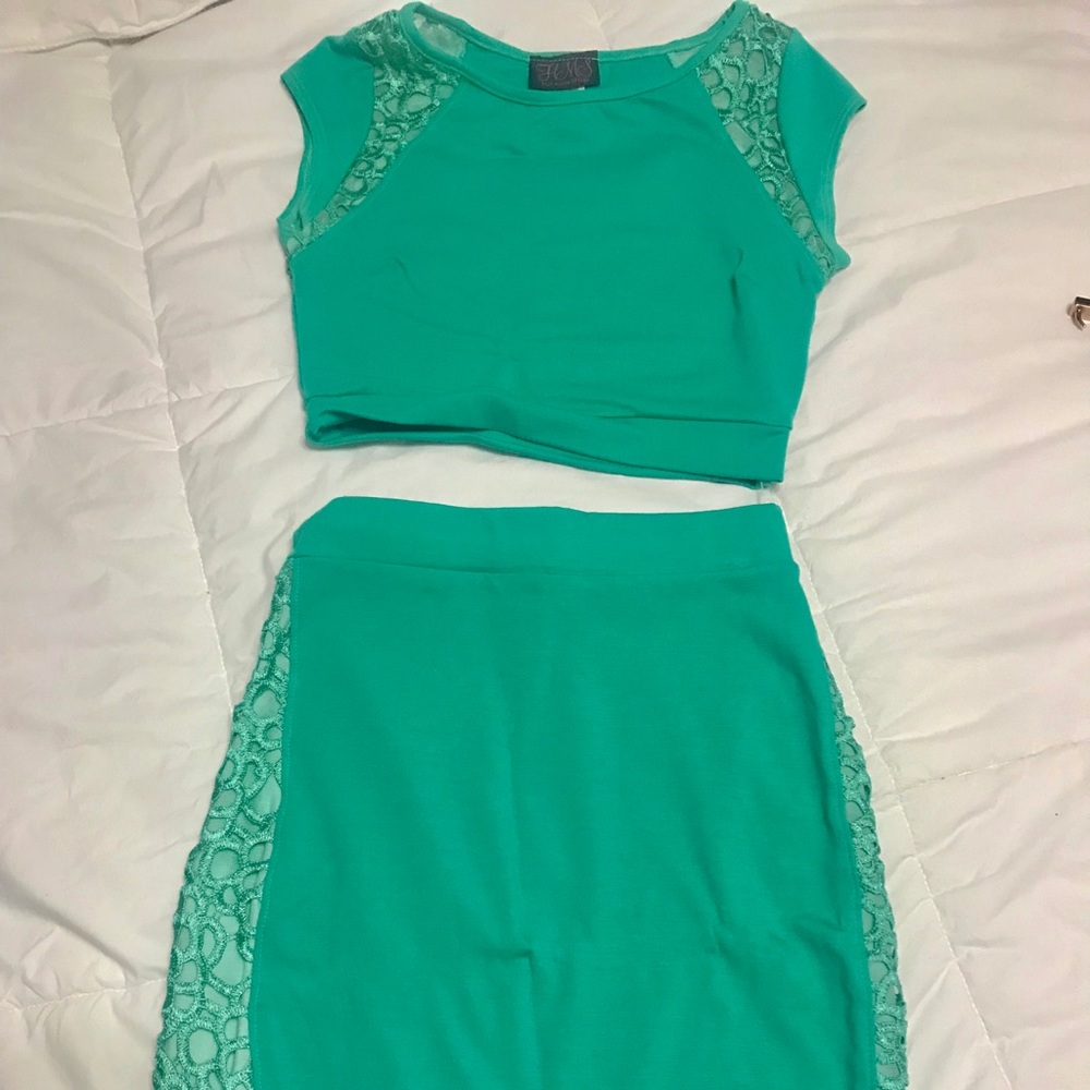 Turquoise skirt set